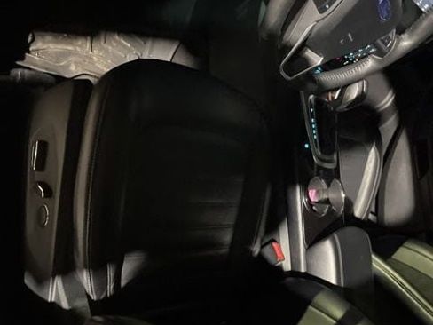 Used 2017 Ford Edge SEL w/ Equipment Group 201A image 15