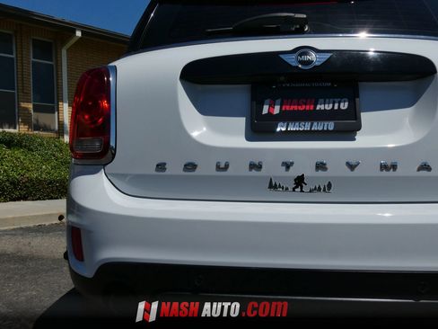 Used 2017 MINI Cooper Countryman FWD image 11