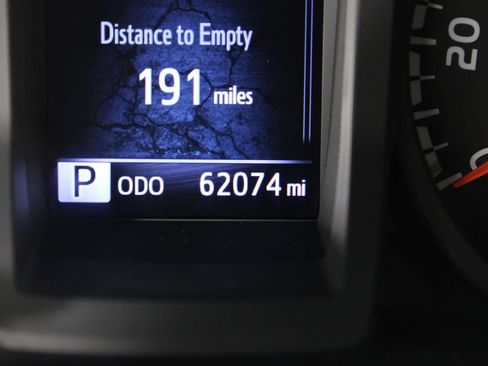 Used 2022 Toyota Tacoma SR w/ SR Convenience Package RWD image 25