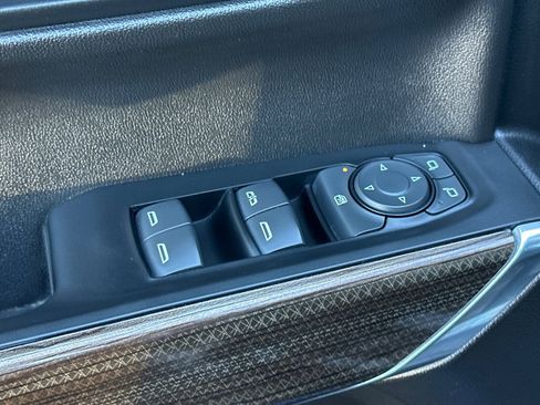 Used 2022 Chevrolet Silverado 1500 RST image 12