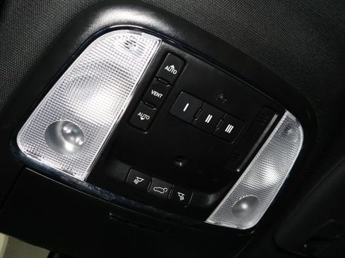 Used 2019 Jeep Grand Cherokee Limited AWD/4WD image 23