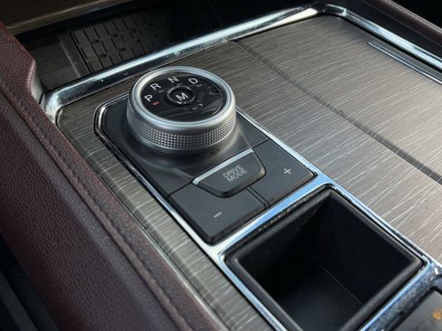 Used 2023 Ford Expedition Limited image 20