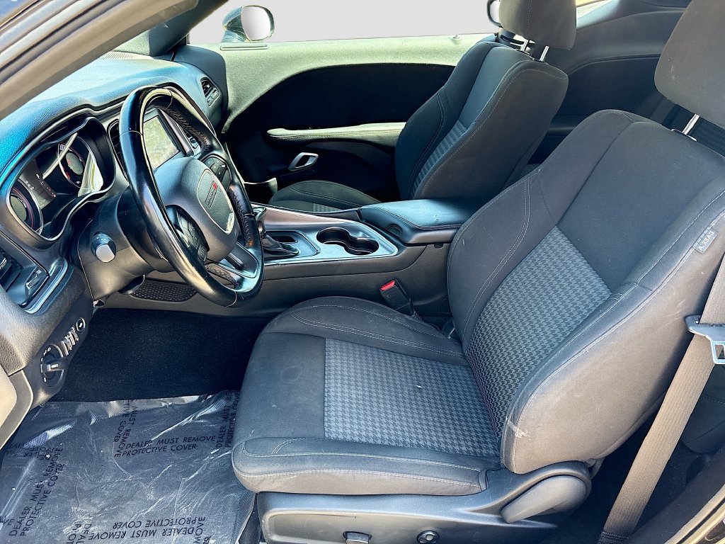 Used 2021 Dodge Challenger SXT RWD image 19