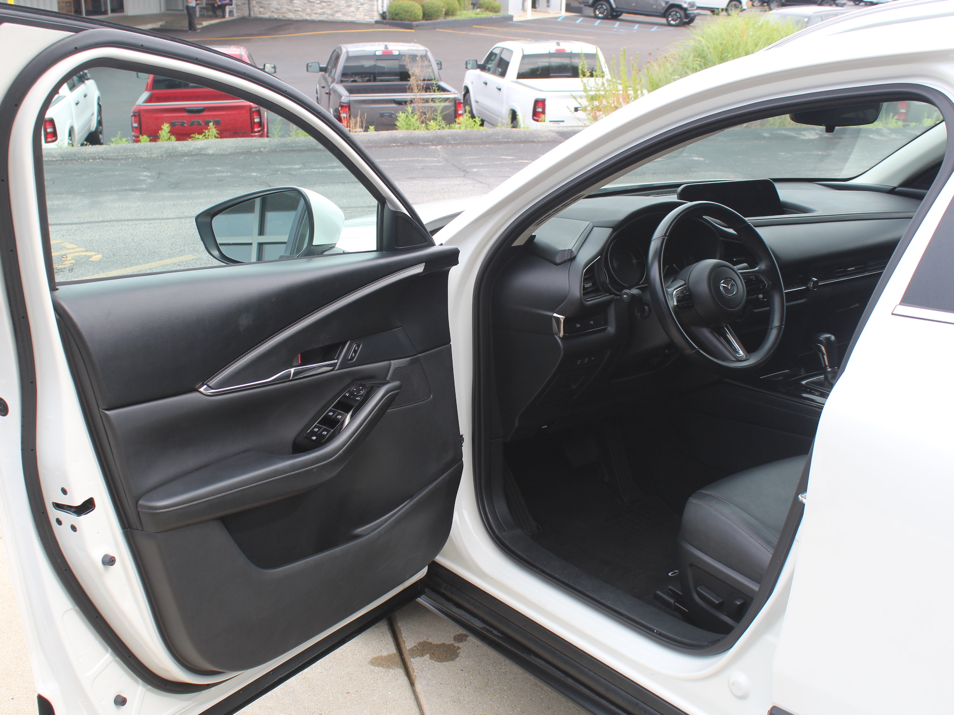 Used 2025 MAZDA CX-30 AWD 2.5 S w/ Preferred Package image 12
