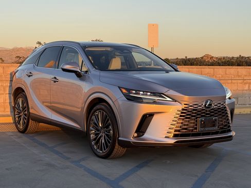 New 2026 Lexus RX 450h RX 450h+ Luxury image 2
