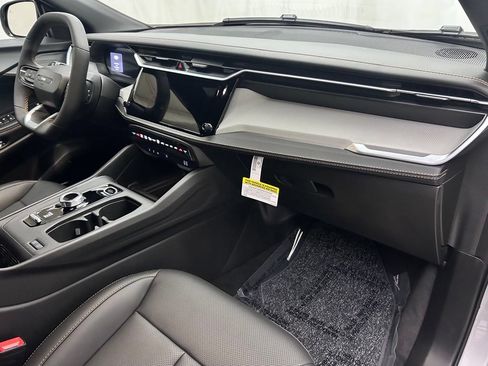 New 2026 Jeep Cherokee Limited AWD/4WD image 18