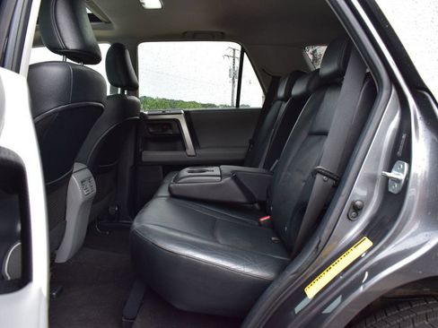 Used 2010 Toyota 4Runner SR5 AWD/4WD image 21