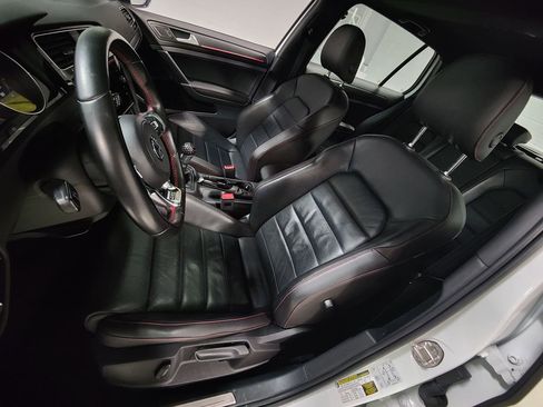 Used 2019 Volkswagen GTI SE w/ SE Experience Package image 22