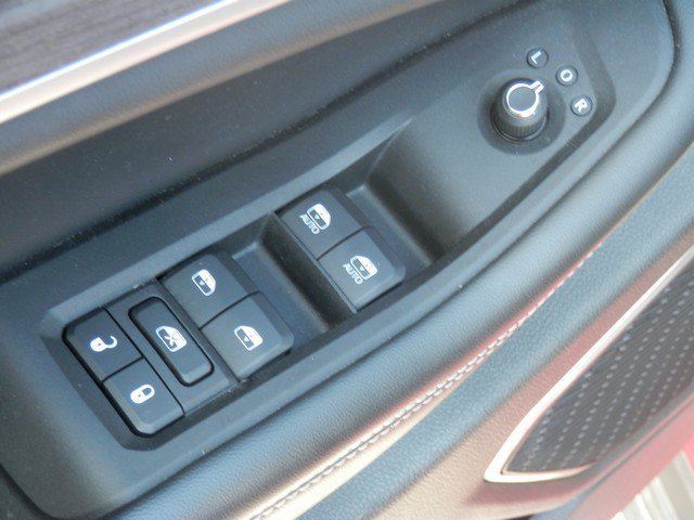 Used 2022 Jeep Grand Cherokee L Limited AWD/4WD image 16