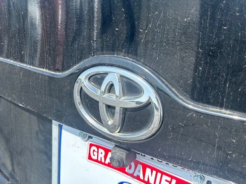 Used 2013 Toyota Camry FWD image 28