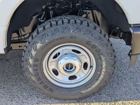 New 2026 Ford F250 XL w/ XL Off-Road Package AWD/4WD image 40