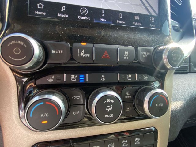 Used 2022 RAM 2500 Laramie AWD/4WD image 17
