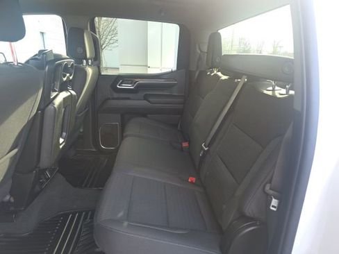 Used 2024 Chevrolet Silverado 1500 LT image 18