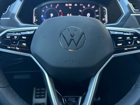 Certified 2024 Volkswagen Tiguan SEL R-Line image 23