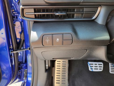 New 2025 Hyundai Elantra Sport image 11