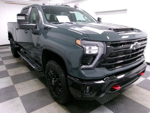 New 2026 Chevrolet Silverado 3500 LT w/ Trail Boss Package image 15