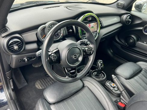 Used 2020 MINI Cooper 2-Door Hardtop FWD image 14