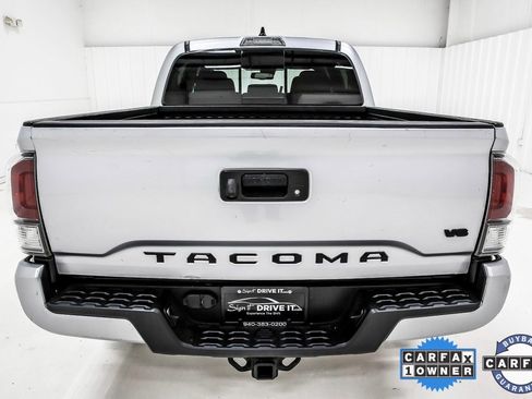 Used 2023 Toyota Tacoma TRD Sport image 6