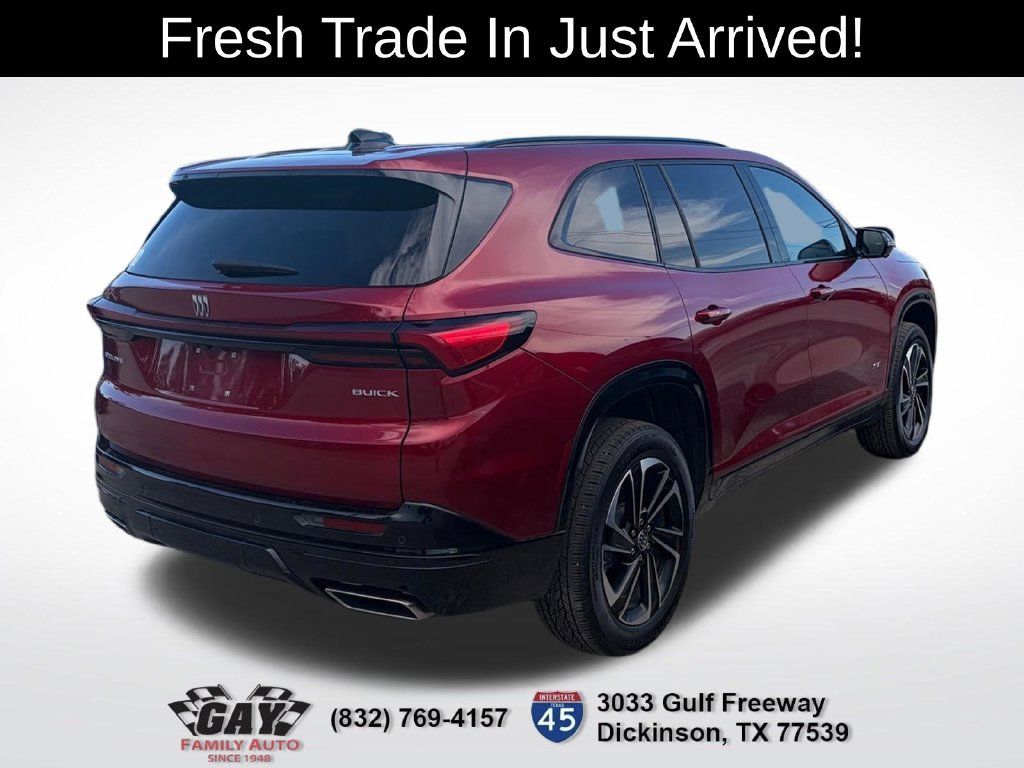 Used 2025 Buick Enclave Sport Touring w/ LPO, All-Weather Package FWD image 9