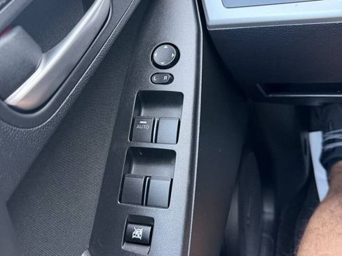 Used 2012 MAZDA MAZDA3 i Touring FWD image 22