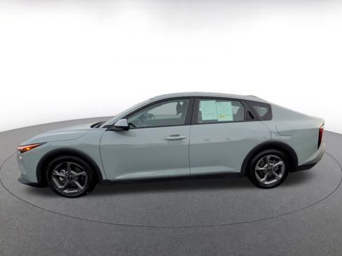 Used 2025 Kia K4 LXS image 9