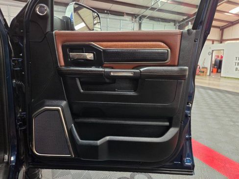 Used 2019 RAM 2500 Limited image 39