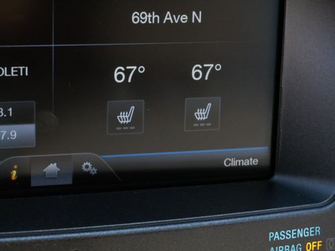 Used 2014 Ford Edge Limited w/ Equipment Group 302A AWD/4WD image 28