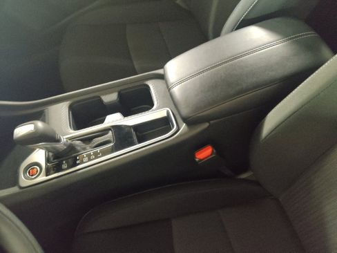 Used 2025 Nissan Sentra SV FWD image 26