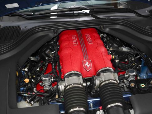 Used 2012 Ferrari California RWD image 45