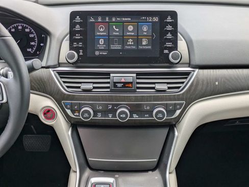 Used 2019 Honda Accord Touring image 19