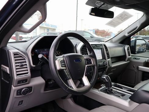 Used 2016 Ford F150 Lariat image 16