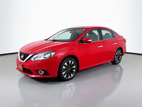 Used 2017 Nissan Sentra SR image 3