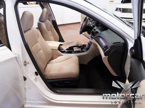 Used 2014 Honda Accord EX-L image 30