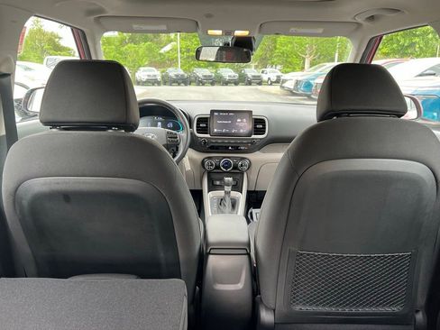 Used 2023 Hyundai Venue SEL FWD image 22