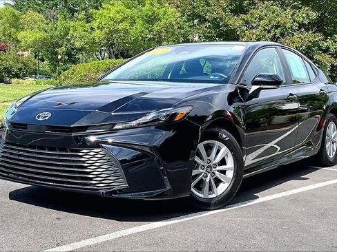 Used 2025 Toyota Camry LE FWD image 1