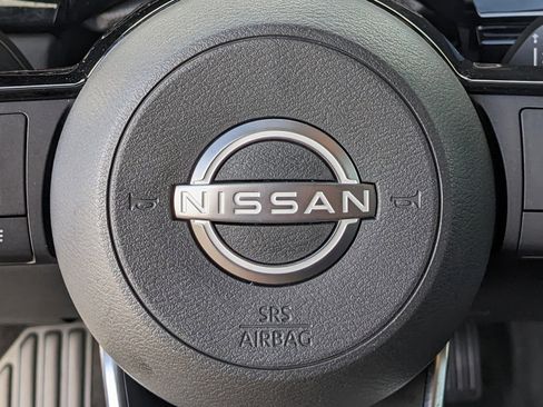 Used 2024 Nissan Pathfinder SL w/ Black Appearance Package image 39