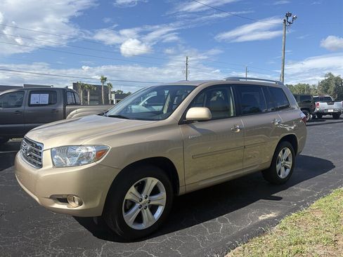 Used 2009 Toyota Highlander Limited FWD image 3