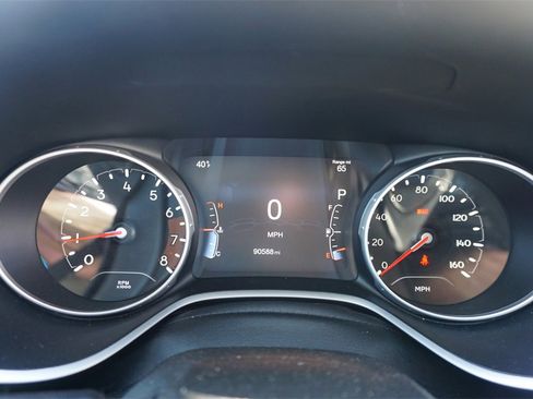 Used 2017 Jeep Compass Latitude w/ Popular Equipment Group image 6