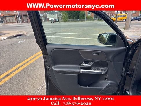 Used 2022 Mercedes-Benz GLB 250 GLB 250 image 27