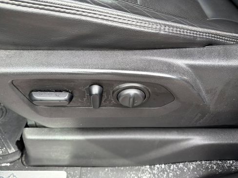 Used 2020 Chevrolet Silverado 1500 High Country w/ Technology Package image 18