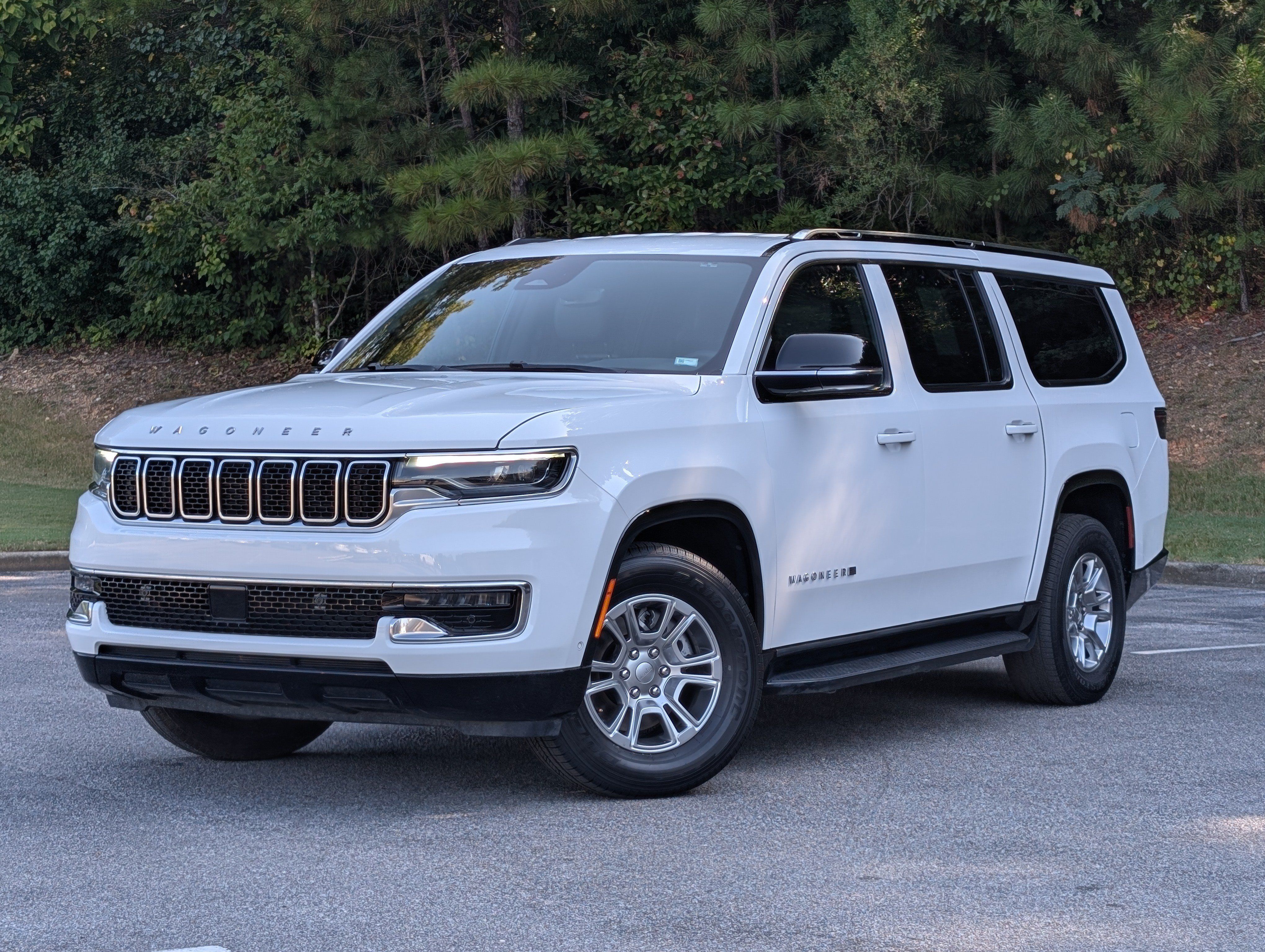 Used 2024 Jeep Wagoneer L 2WD image 4