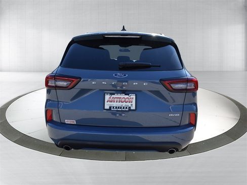 Used 2024 Ford Escape ST-Line image 7