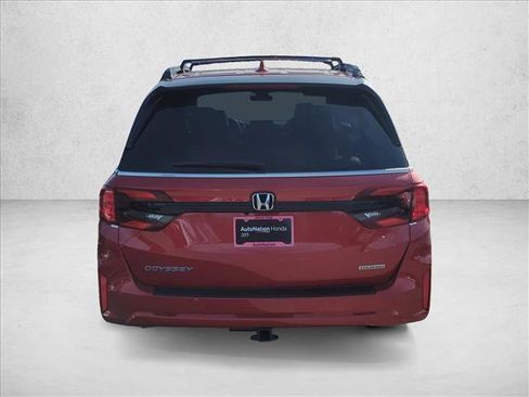 New 2026 Honda Odyssey Touring image 6