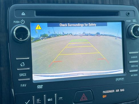 Used 2013 Chevrolet Traverse LT AWD/4WD image 21