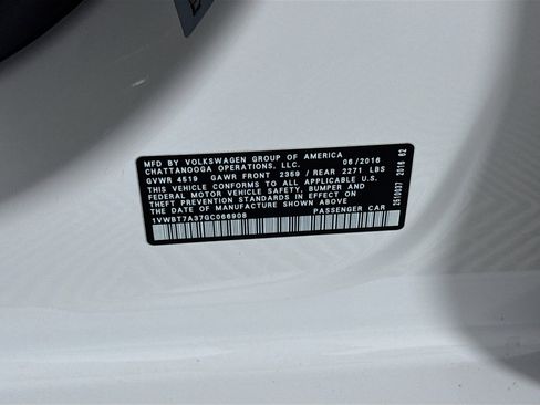 Used 2016 Volkswagen Passat 1.8T SE w/ Lighting Package image 40