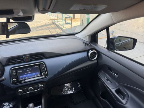 Used 2025 Nissan Versa SV image 34