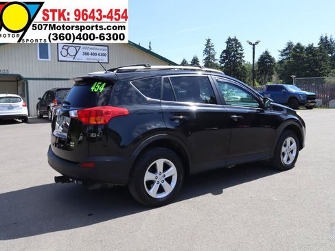 Used 2013 Toyota RAV4 XLE AWD/4WD image 9