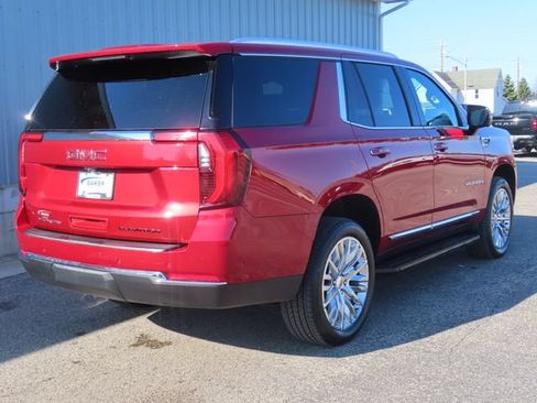 Used 2025 GMC Yukon Elevation AWD/4WD image 3