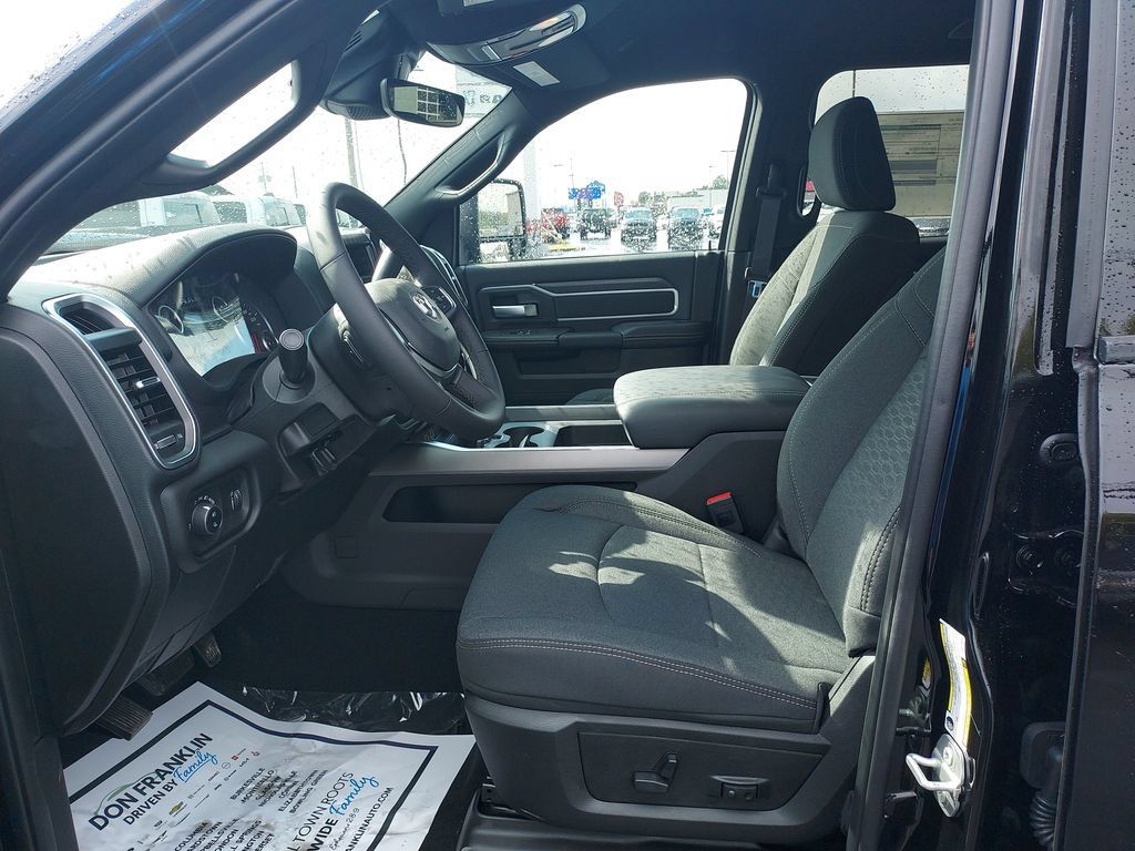 New 2027 RAM 2500 Big Horn AWD/4WD image 14