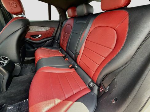 Used 2018 Mercedes-Benz GLC 300 4MATIC Coupe image 21